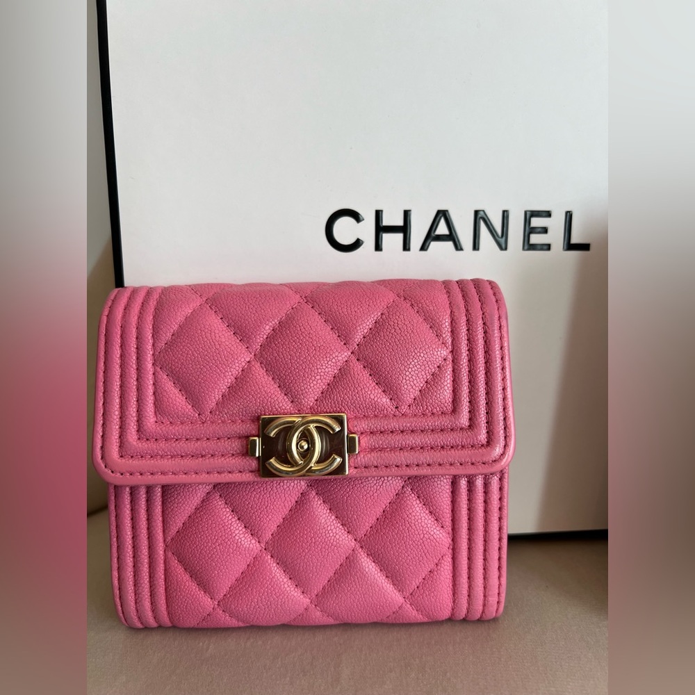 CHANEL  Caviar Leather Boy Flap Wallet Quilted Pink Great Condition/ Great Deal